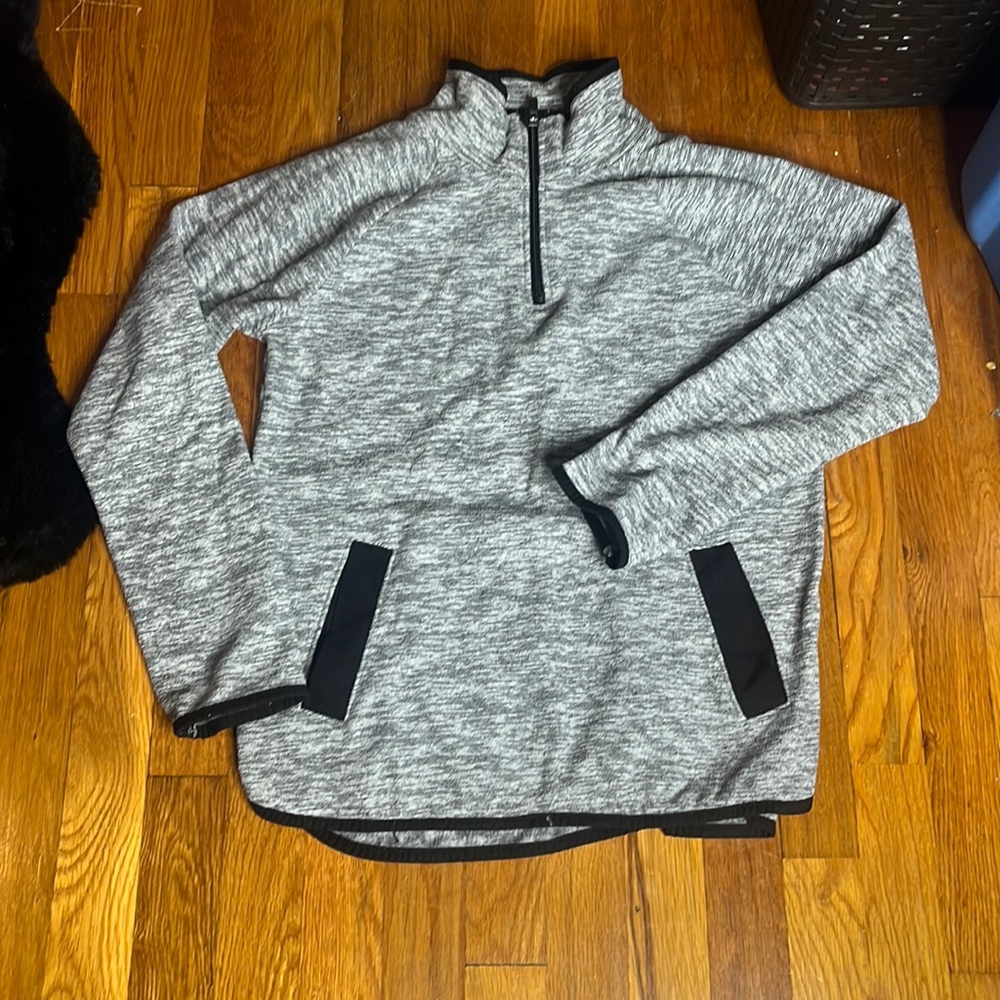 Women’s used half zip pull over small by Tek Gear in good condition